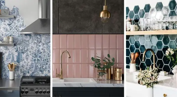 Trois cuisines modernes avec des crédences en faience : motifs bleus, rose pastel et hexagones bleu nuit.