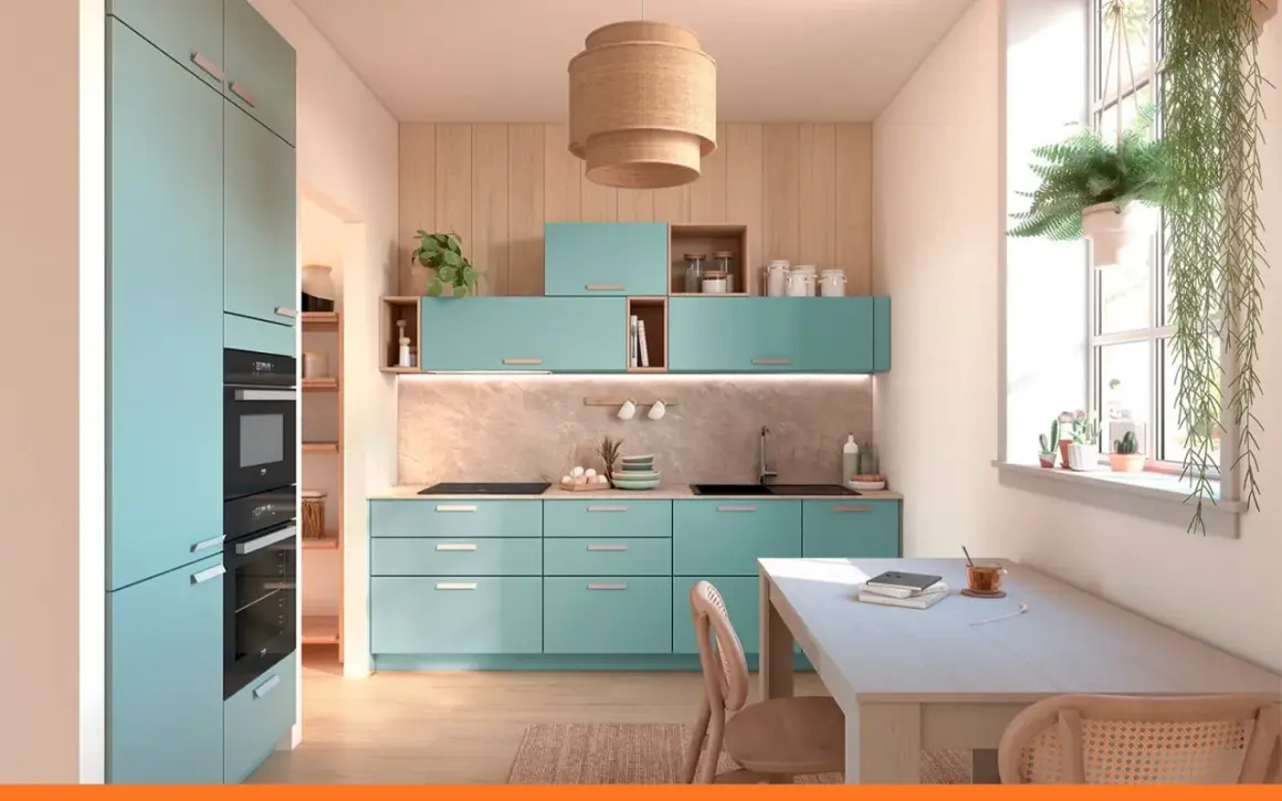 Cuisine bleu pastel et bois, avec des armoires modernes, un plan de travail en marbre, une table en bois et une fenêtre lumineuse.